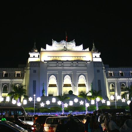 May Shan Hotel Rangoon Eksteriør billede