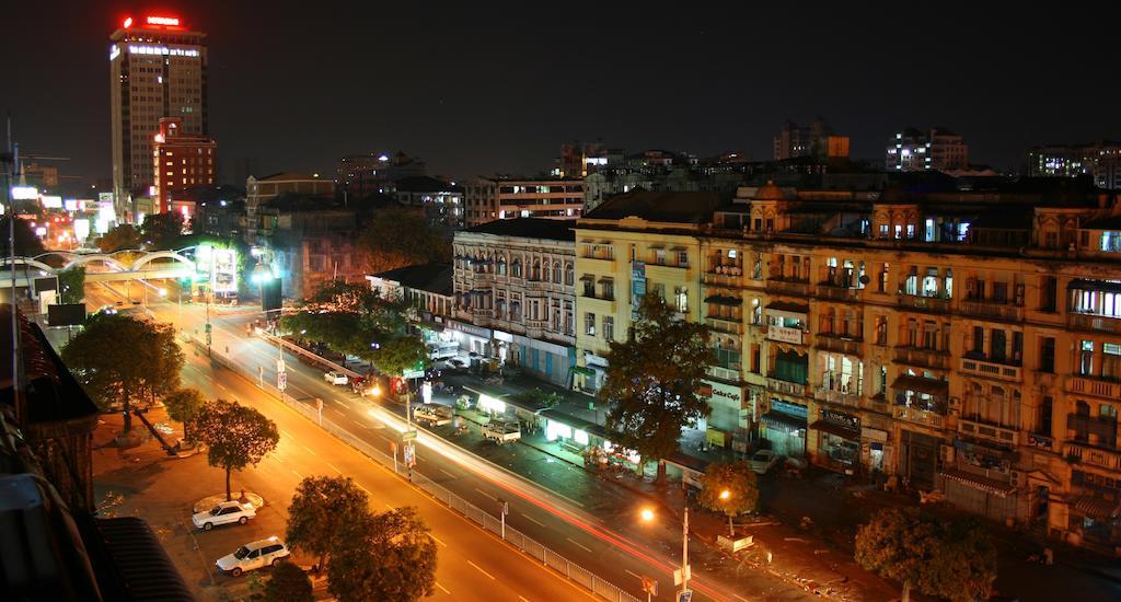 May Shan Hotel Rangoon Eksteriør billede