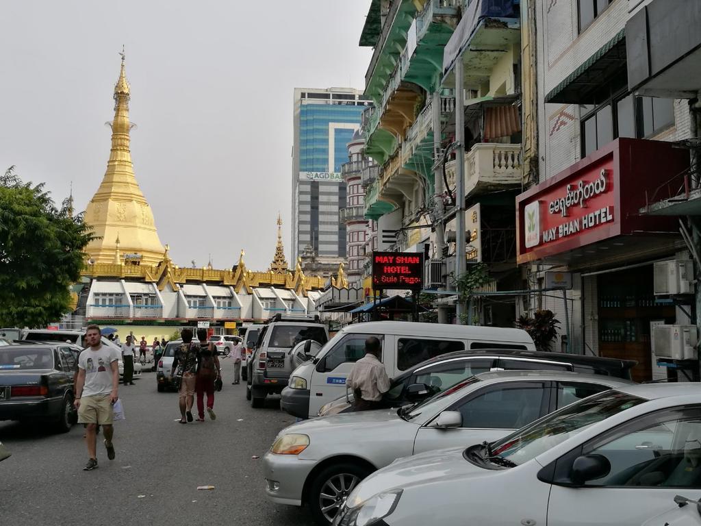 May Shan Hotel Rangoon Eksteriør billede