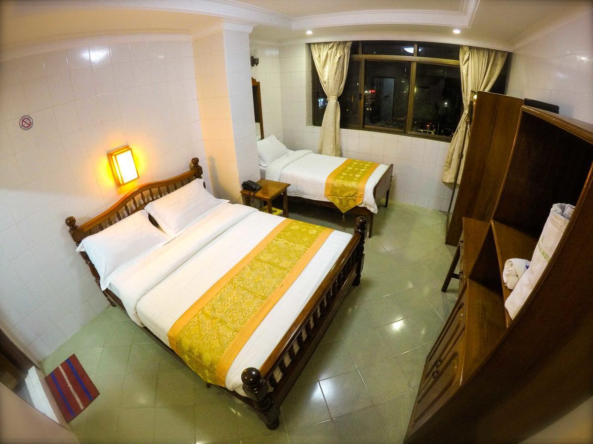 May Shan Hotel Rangoon Eksteriør billede