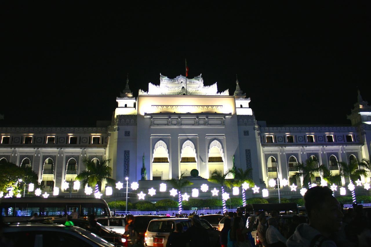 May Shan Hotel Rangoon Eksteriør billede